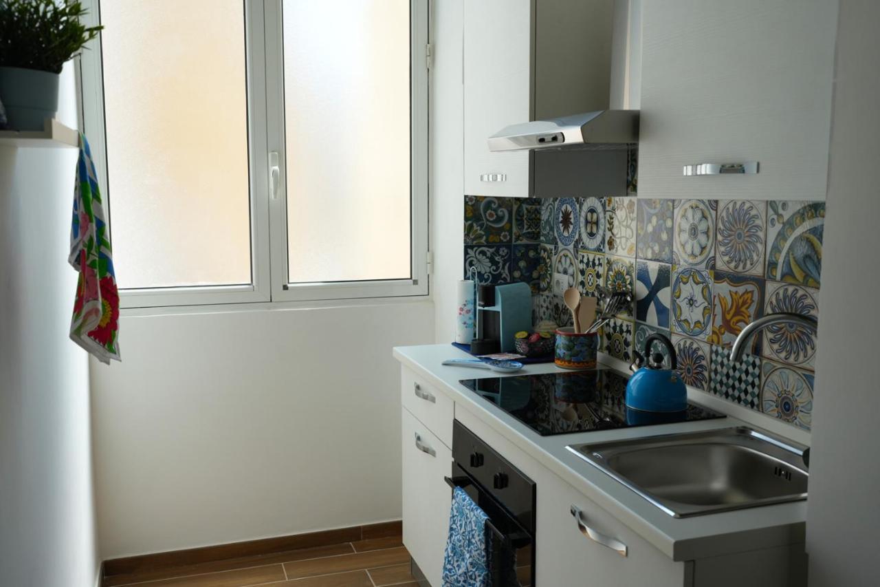 Palazzo Manzoni Apartments Bari Room photo
